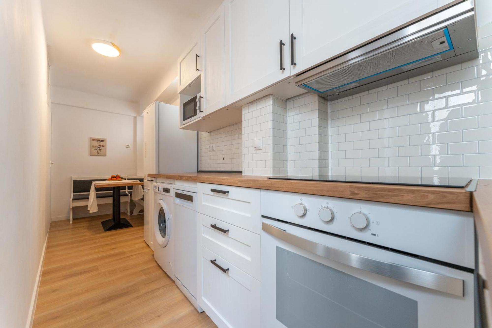 شقة Malaga Lux Oasis - Modern 3Br, Fast Wifi, Smarttv المظهر الخارجي الصورة